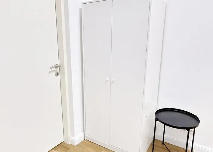 Spacious In A Lively Area Apartman Bécs