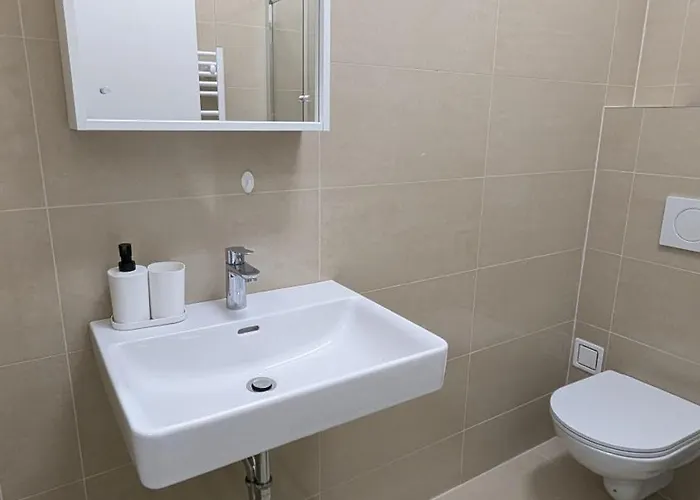 Apartman Spacious In A Lively Area Bécs