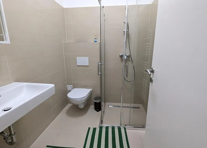 Apartman Spacious In A Lively Area Bécs