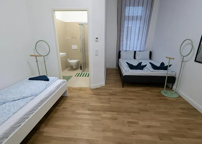 Spacious In A Lively Area Apartman *