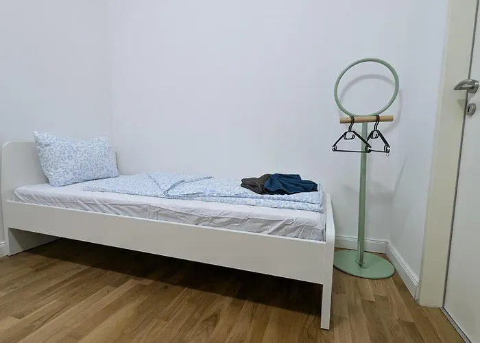 Apartman Spacious In A Lively Area Bécs